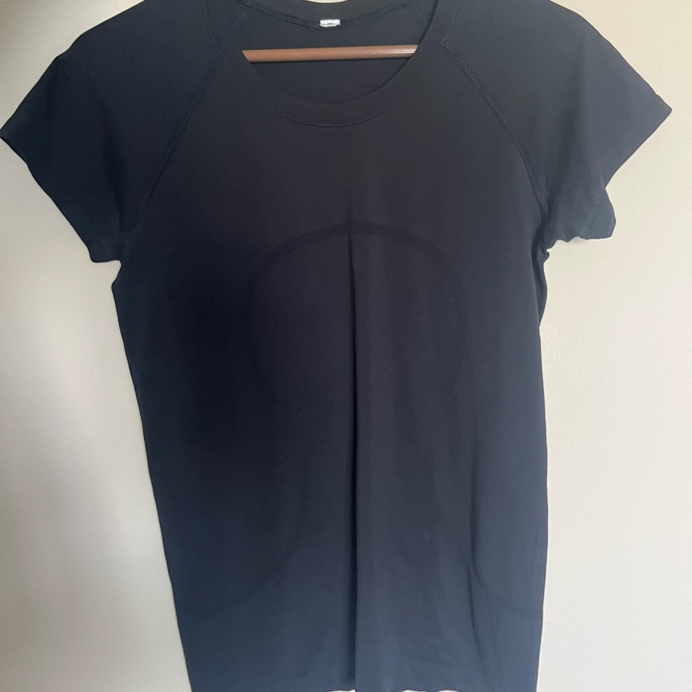Swiftly Tech Short-Sleeve Shirt 2.0
Hip Length - Picture 2 of 3